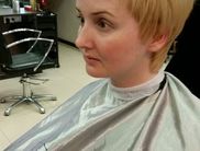 креативная короткая стрижка женская